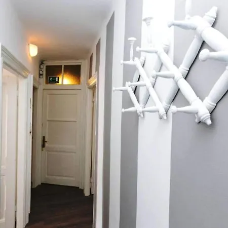 Casa Carducci * روفينج