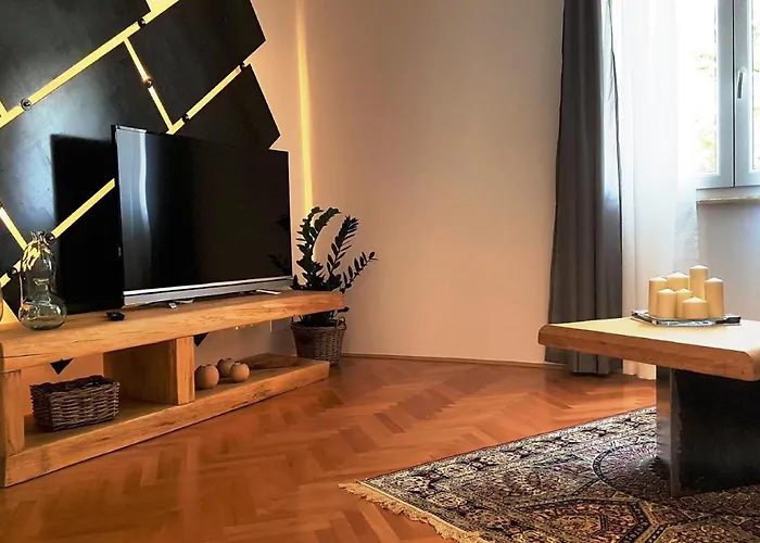 Casa Carducci * Ρόβινι